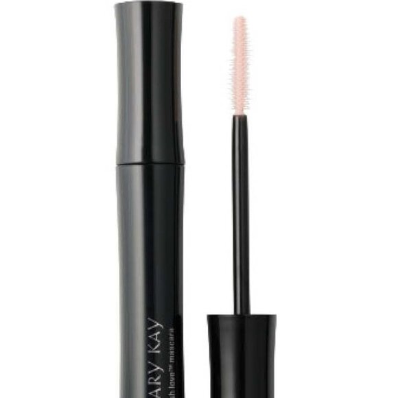 Mary Kay Lash Love Mascara - Black - Picture 6 of 10